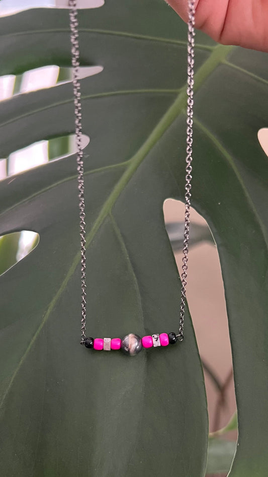 8mm Navajo pearl w pink